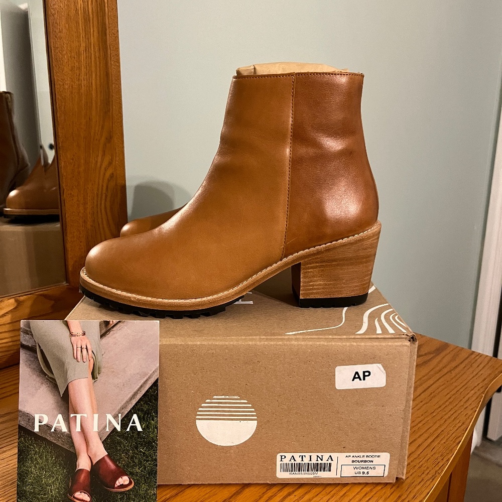 Patina/Portland Leather Ankle Booties in Bourbon Size 9.5